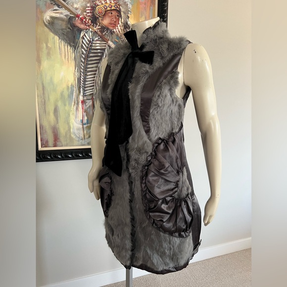 Vintage D&G RABBIT FUR VEST - Picture 5 of 13